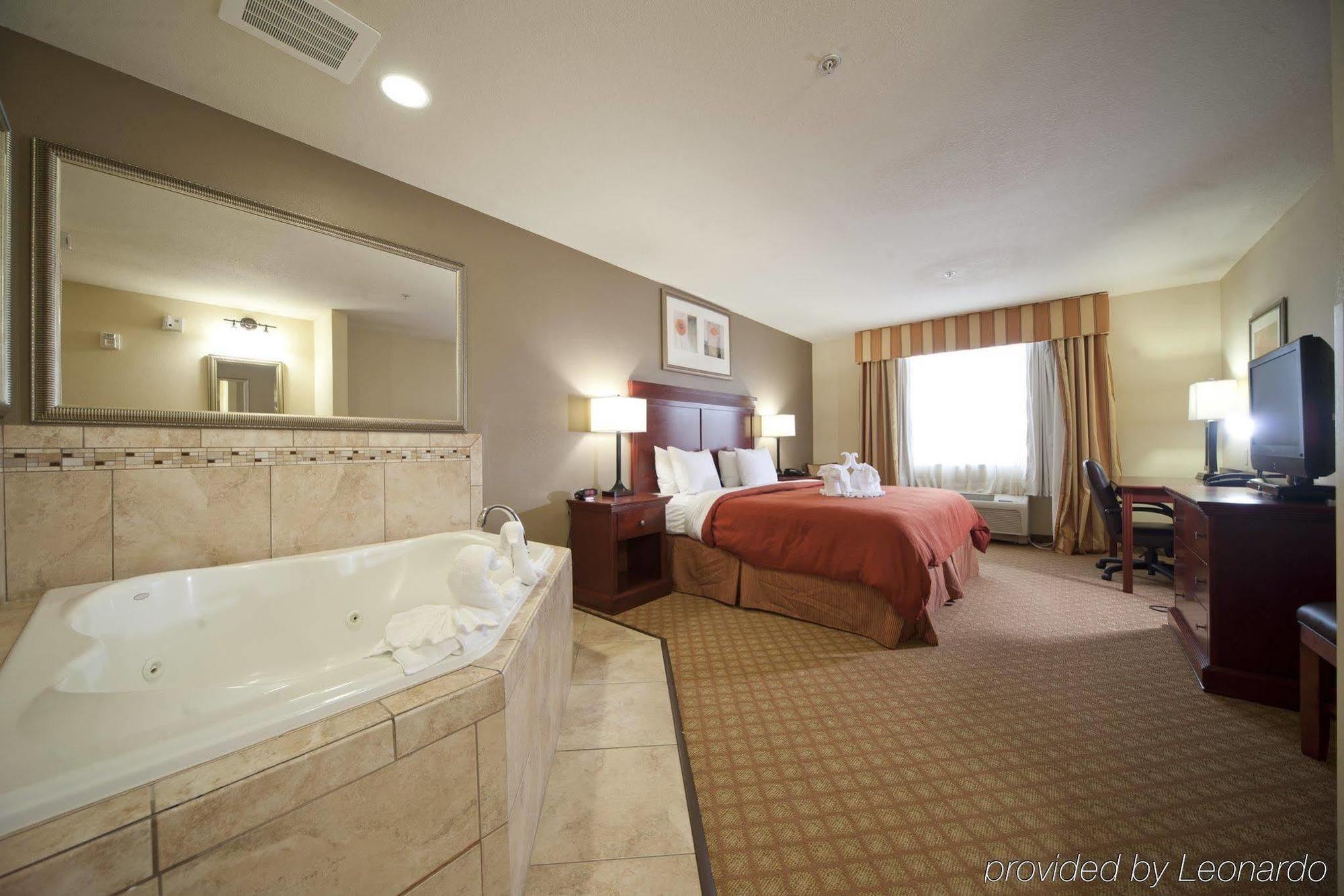 Seffner Inn And Suites Habitación foto